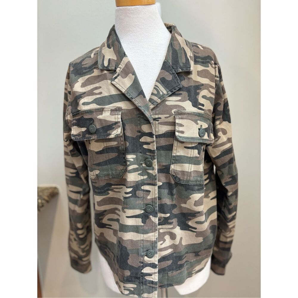 Sanctuary M camo button front stretchy jacket w-large breast pockets - Picture 5 of 8